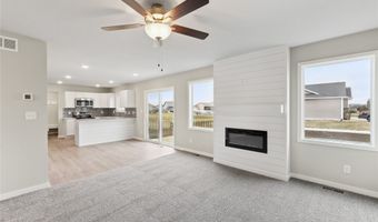 303 29th St SW, Altoona, IA 50009