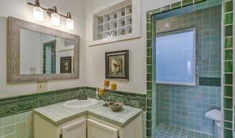 19 Gresham St, Ashland, OR 97520