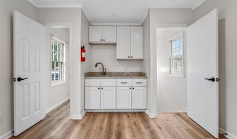 609 Carteret St 2, Beaufort, SC 29902