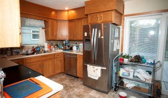 4020 Douglas Ave, Des Moines, IA 50310
