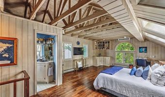 166 New Meadow Rd, Barrington, RI 02806