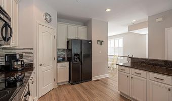 10900 HOLYSTONE Ln 301, Berlin, MD 21811