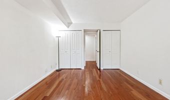 5904 MOUNT EAGLE Dr 105, Alexandria, VA 22303