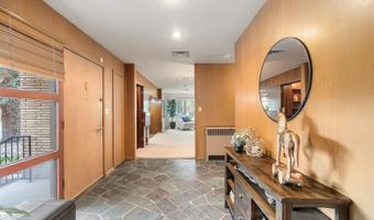 318 W 2ND Ave, Cheyenne, WY 82001