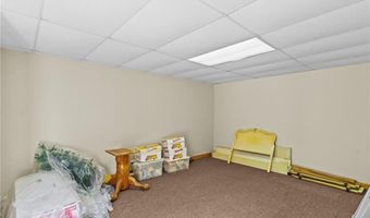 394 Maureen Cir, Burrillville, RI 02839