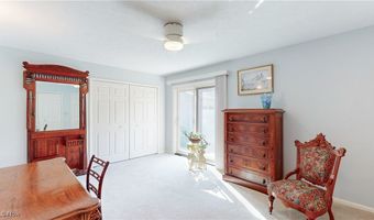 563 E Acadia Pt, Aurora, OH 44202