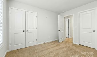 607 Santa Clara Dr, Asheville, NC 28806