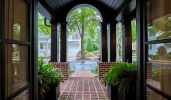 2975 Woodvale Ct, Alpharetta, GA 30022