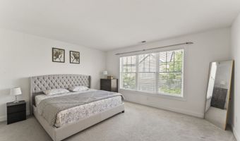 403 Copper Square Dr 403, Bethel, CT 06801