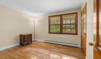 11 Farrwood Dr, Andover, MA 01810