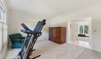 915 Cimarron Oval, Aurora, OH 44202