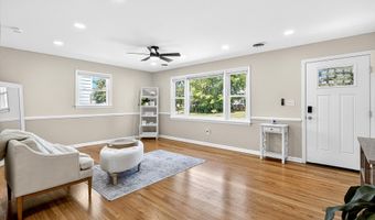 910 MONROE Ter, Dover, DE 19904