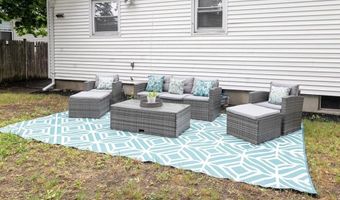 83 Vincent Ave, North Providence, RI 02904