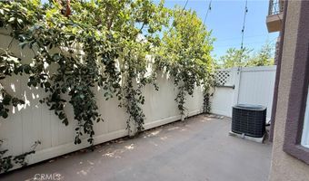 5241 Colodny Dr 403, Agoura Hills, CA 91301