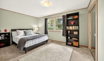 855 Reiten Dr, Ashland, OR 97520