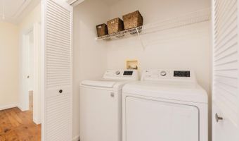 501 Spray Ave, Beachwood, NJ 08722