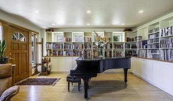 2815 Dead Indian Memorial Rd, Ashland, OR 97520