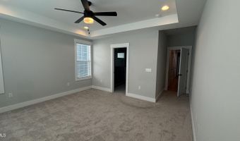 200 E Moore St D, Apex, NC 27502