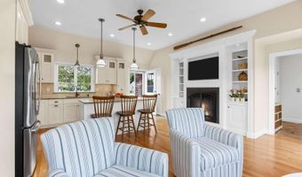 110 Commerce Rd, Barnstable, MA 02630