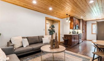 1118 Hawthorne St, Alexandria, MN 56308