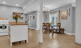 24 Center St, Augusta, ME 04330