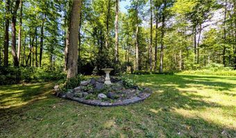 1305 Garrison Rd, Ashtabula, OH 44004