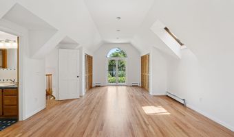 3 Tidewater Cv, Falmouth, ME 04105