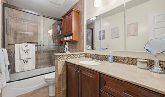 254 Village Mead Dr, Ballwin, MO 63021
