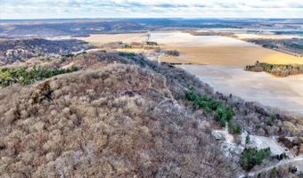 7422 Loy Rd, Arena, WI 53503