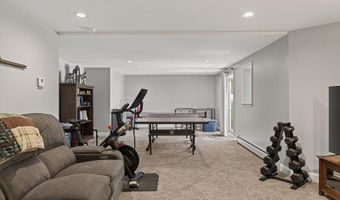 43 Skyline Rd, Bangor, ME 04401