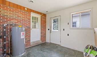 408 HOWELL Rd, Allenton, MI 48002