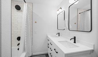1413 Mayflower Rd, Bentonville, AR 72713