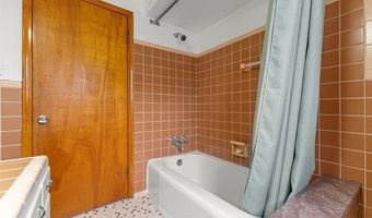 8464 Becker Ave, Allen Park, MI 48101