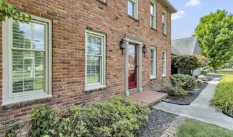 1780 Williamsburg Dr, Adrian, MI 49221