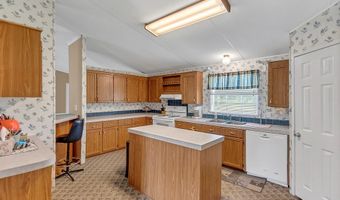 1694 Christopher Cove Rd, Albany, GA 31705