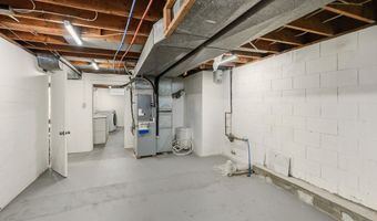 1534 Brittain Rd, Akron, OH 44310