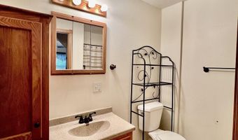 125 E Main St, Agency, IA 52530