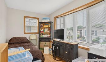 4 Jessie Ln, Avenel, NJ 07001