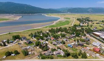 580 E COTTAGE Ln, Alpine, WY 83128