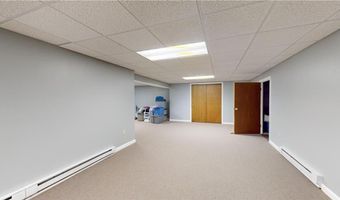 410 Wandsworth St, Narragansett, RI 02882