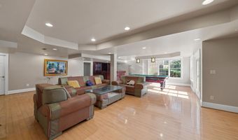 2086 Autumn Hill Dr, Ann Arbor, MI 48103