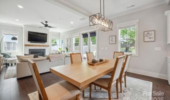 2637 Springway Dr, Charlotte, NC 28205