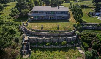 727 Boston Neck Rd, Narragansett, RI 02882