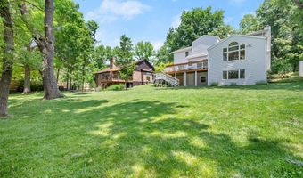 106 Hollyleaf Dr, Ballwin, MO 63021