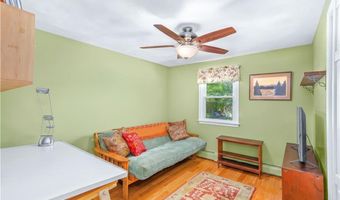 82 Hope Rd, Cranston, RI 02921