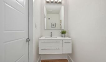 5805 MASSACHUSETTS Ave, Bethesda, MD 20816