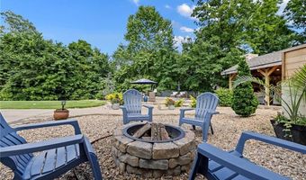 6 Leawood Pl, Bella Vista, AR 72715