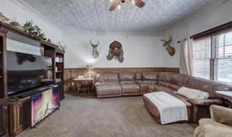 1418 Cleveland Ave, Baxter Springs, KS 66713