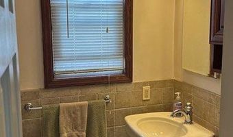 54 S Emerson Ave, Amity Harbor, NY 11701