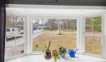 19 Deerwood Dr B, Amherst, NH 03031
